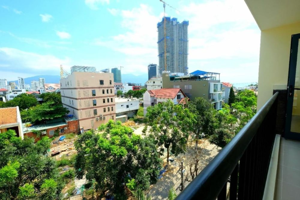 Фото Marigold Hotel And Apartment Da Nang