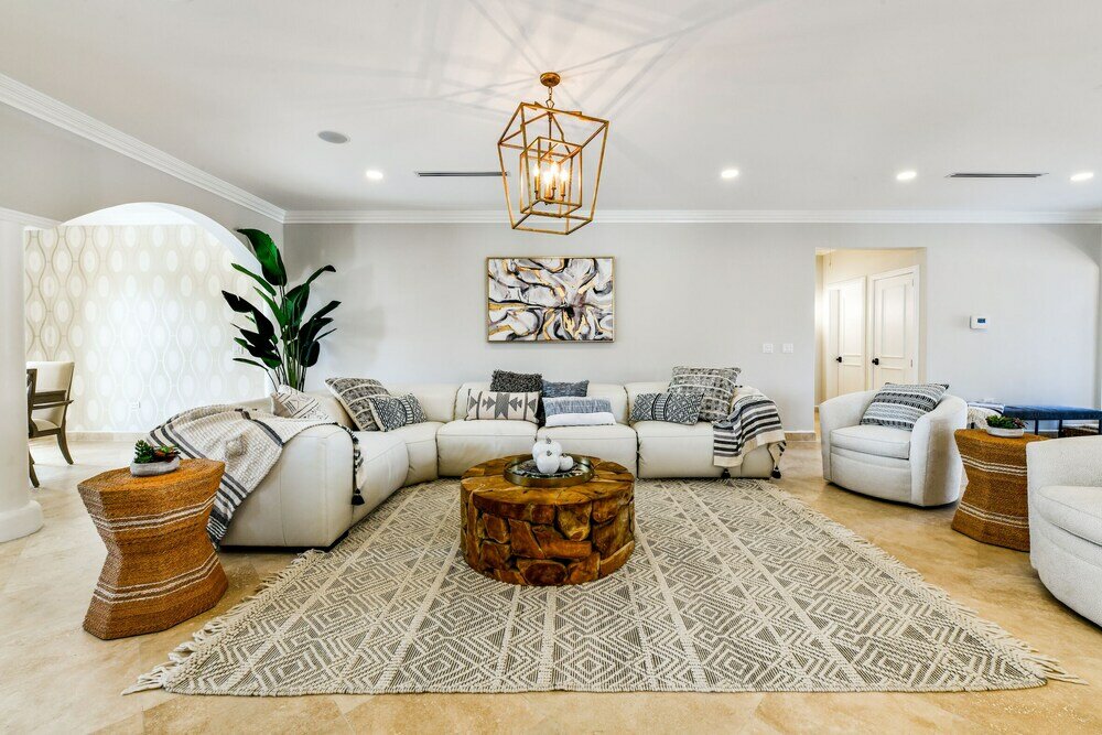 Фото Newly Remodeled 5-bedroom 5-bath in Tierra del Sol!