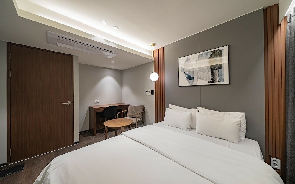 Фото Jongno Hotel Avenue 162