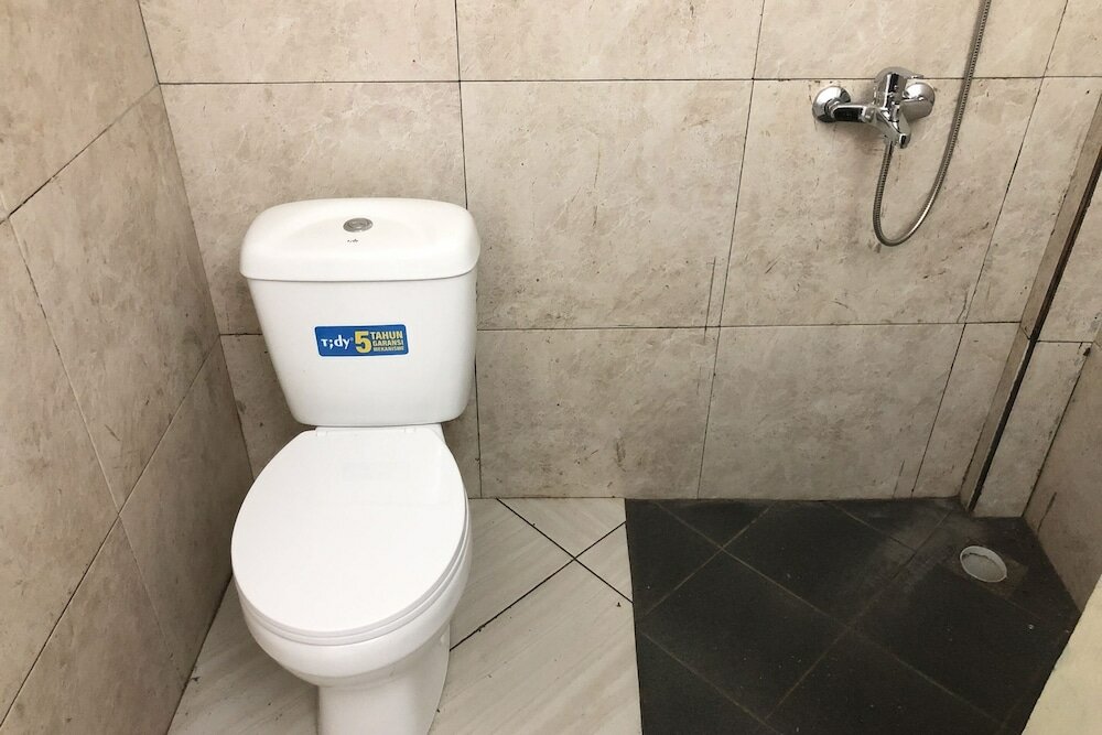 Фото Oyo 90299 Corner Guest House