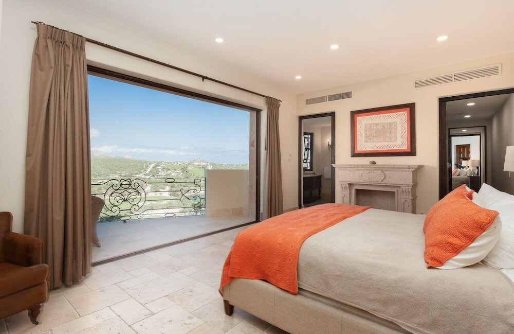 Фото Villa Delmar Exquisite Villa w Views