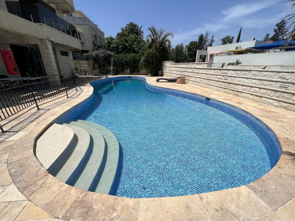 Фото Grace Holon Villa & Pool