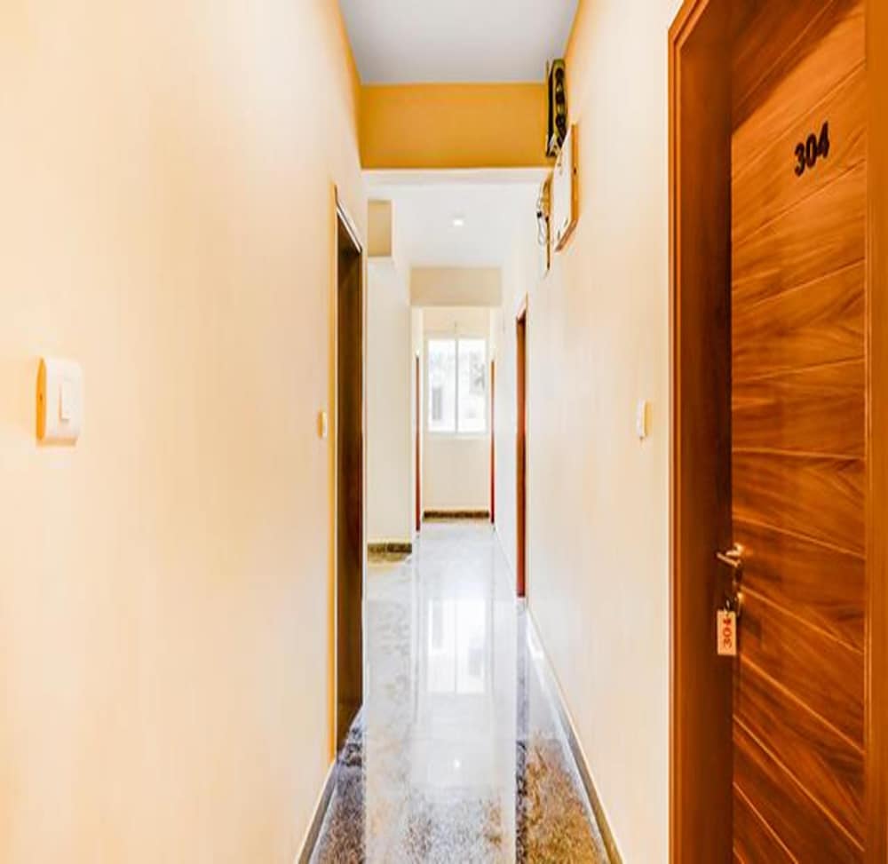 Фото Fabhotel Bsr Inn