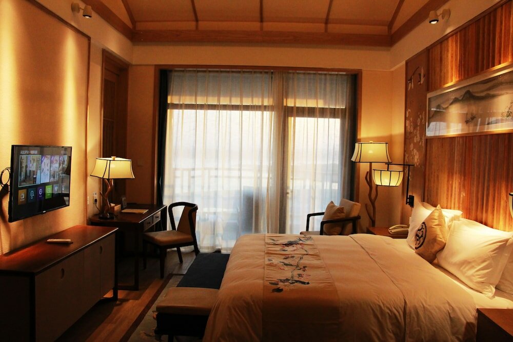 Фото Queshan Lake Arcadia Intl Resort