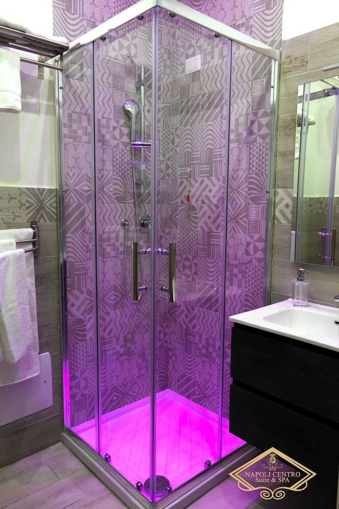 Фото Napoli Centro Suite & SPA