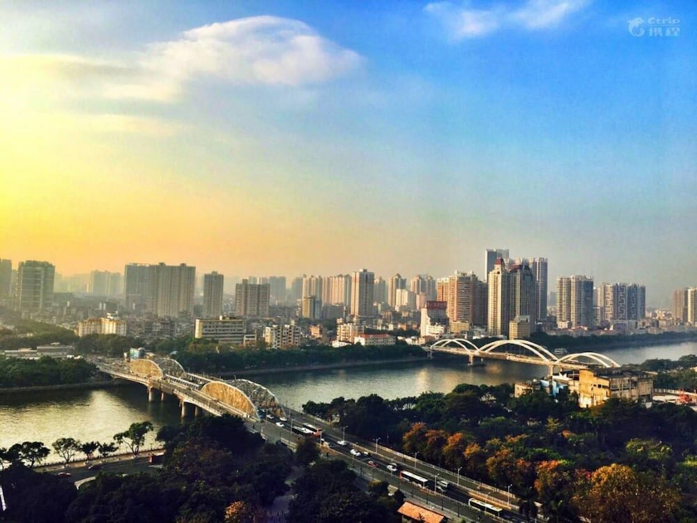 Фото Ruide Apartment Wanyi Plaza Branch