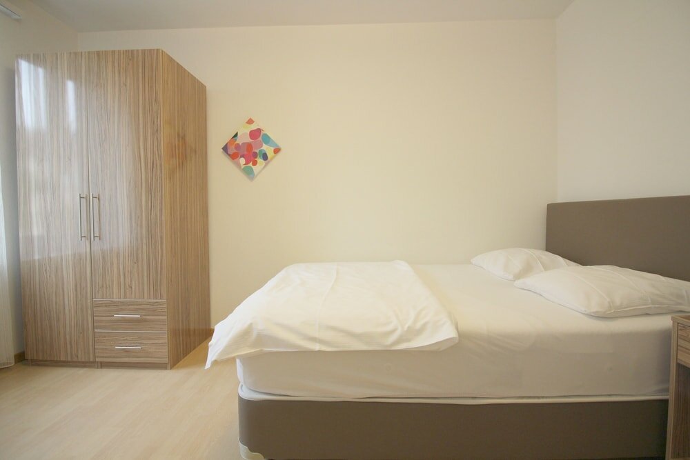 Фото Apartments Swiss Star Sihlfeld