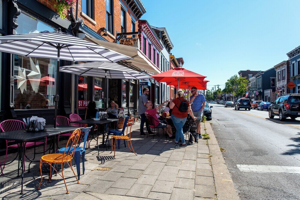 Фото Covington Charm Suites