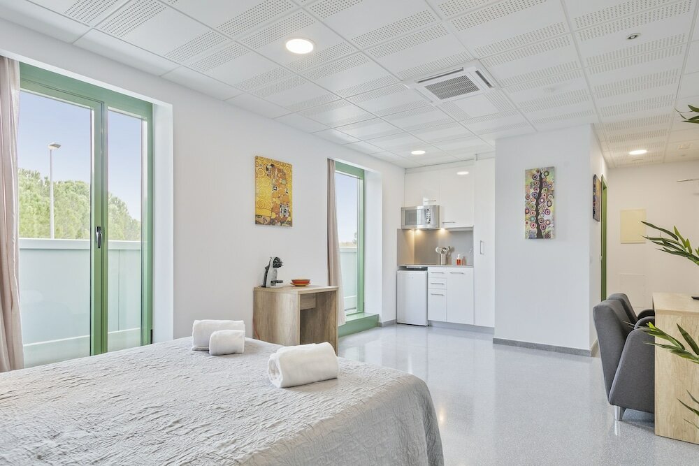 Фото Les Begues Apartments