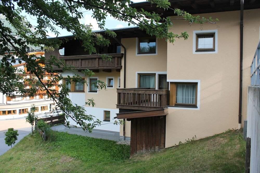 Фото A Casa Juwel - Ski in & Out Appartements