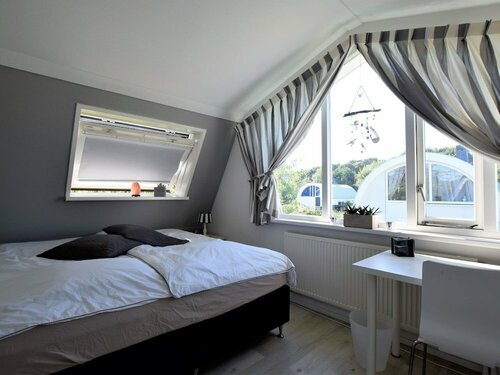 Гостиница Relax in Your Holiday Home With Sauna, Near the Beach of Noordwijk