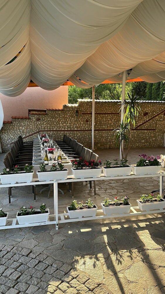 Фото Hayat Hotel Ltd