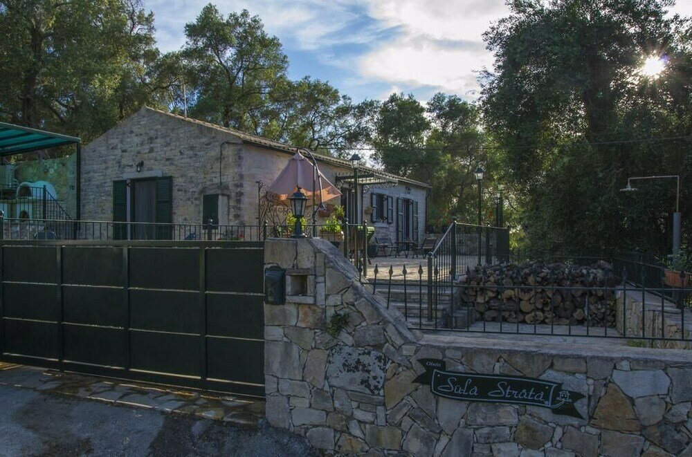 Фото Su La Strata house by CorfuEscapes