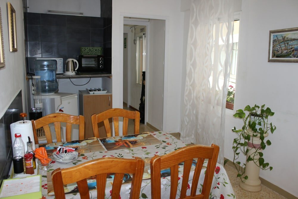 Фото Pensión El Parque