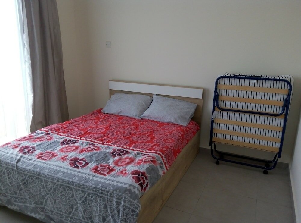 Фото One Bedroom Apartment at Longbeach