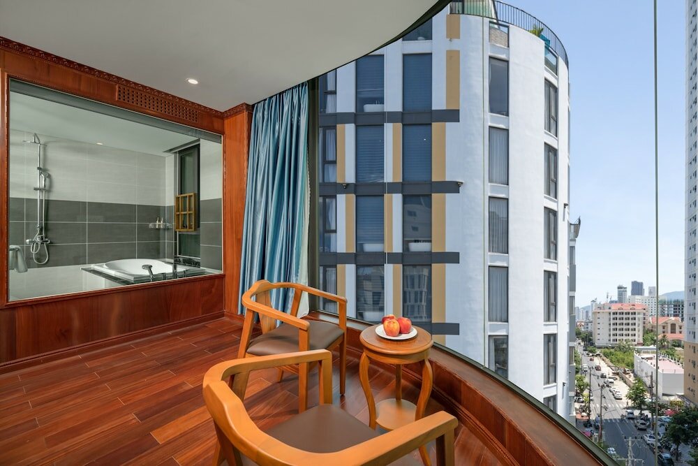 Фото Monalisa Luxury Hotel