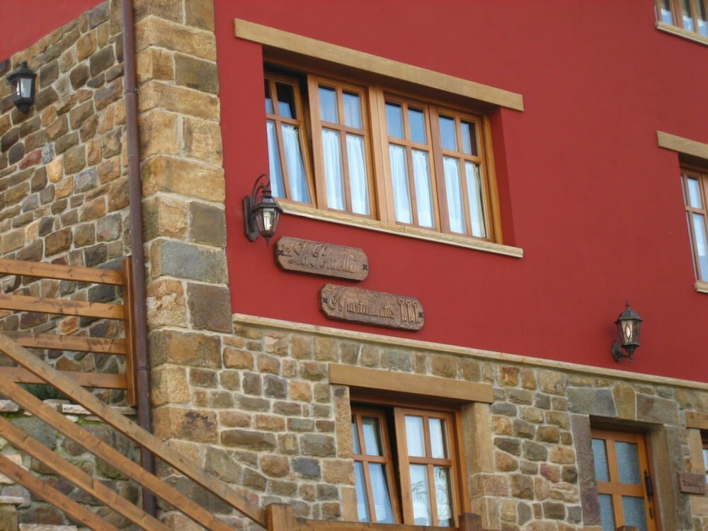 Фото Apartamentos Rurales La Portiella