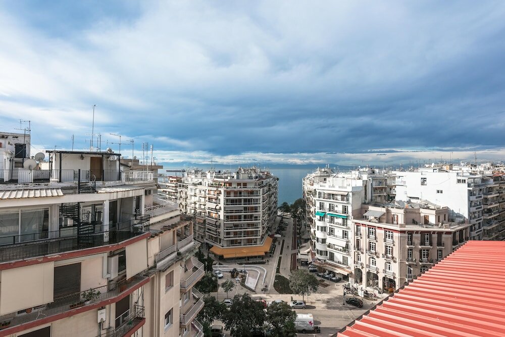 Фото Penthouse Level 9 Nilie Hospitality Mgmt