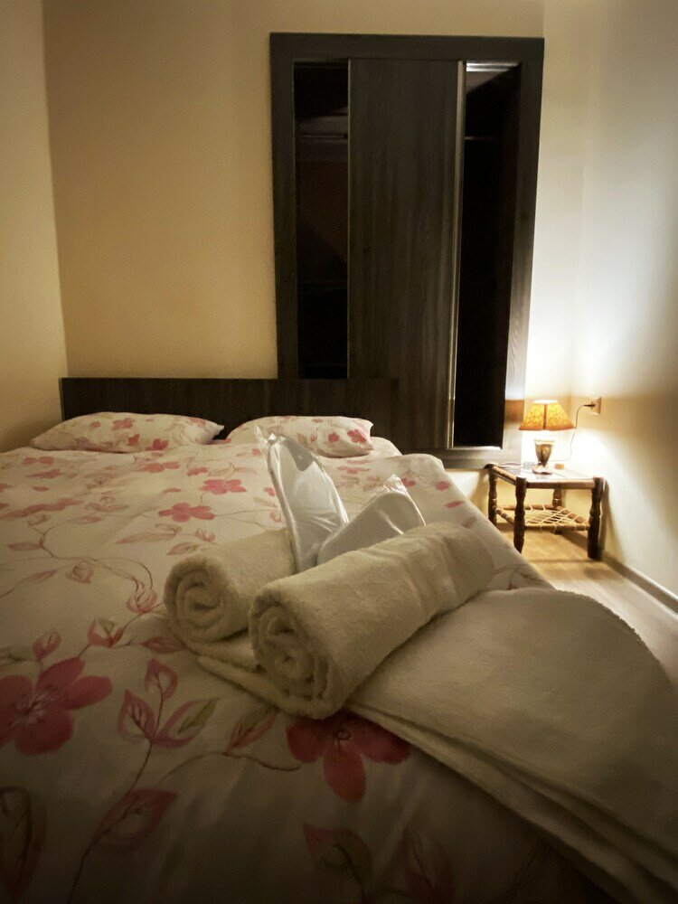 Фото Domino Yerevan Hostel and Tours