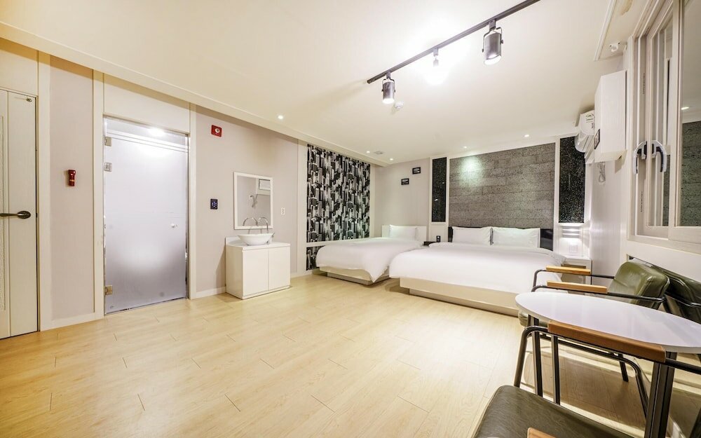 Фото Yeosu Hotel Chocolate