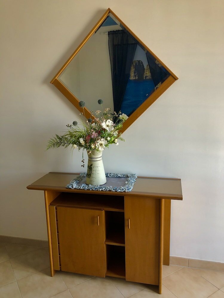 Фото Pompei Window