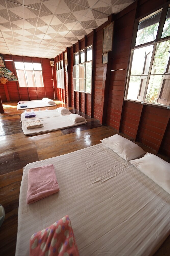 Фото Ram Yai Homestay - Hostel