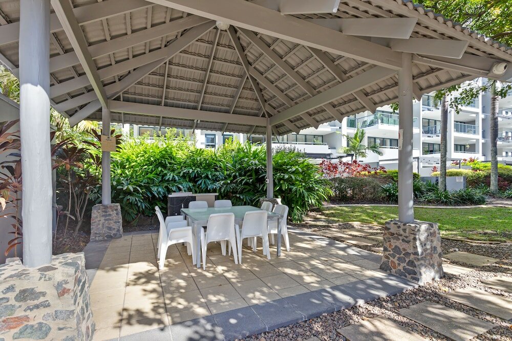 Фото Oaks Sunshine Coast Seaforth Resort