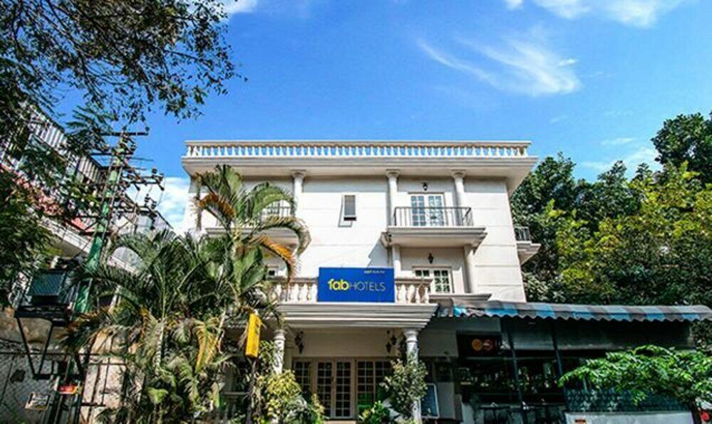 Фото отеля 1