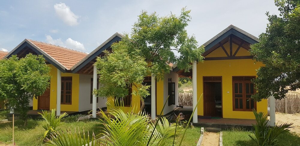 Фото Exotic Beach Hotel