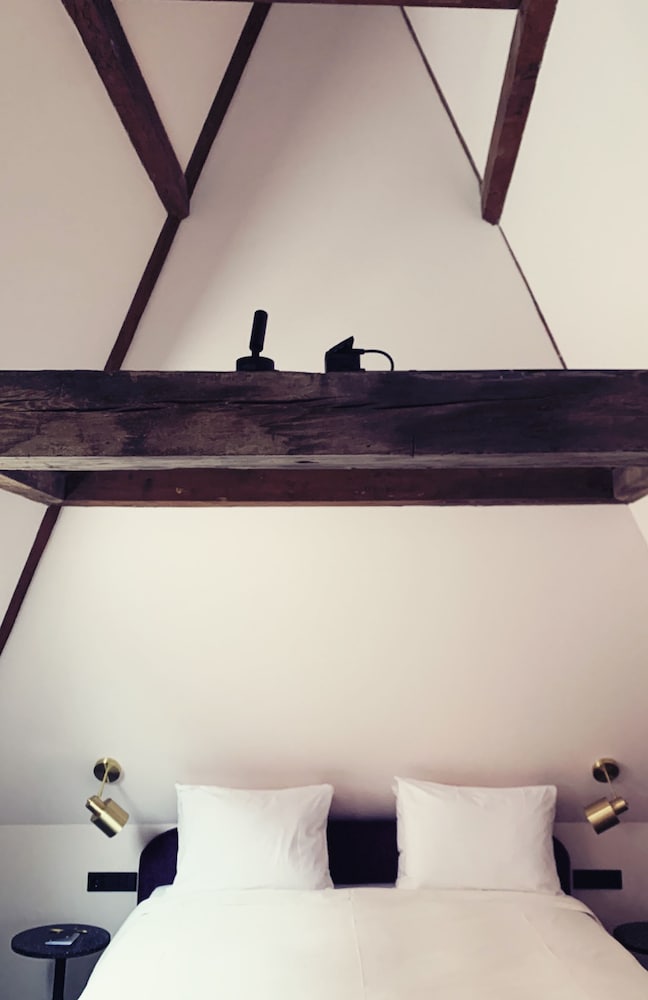 Фото Relais & Chateaux Weeshuis Gouda