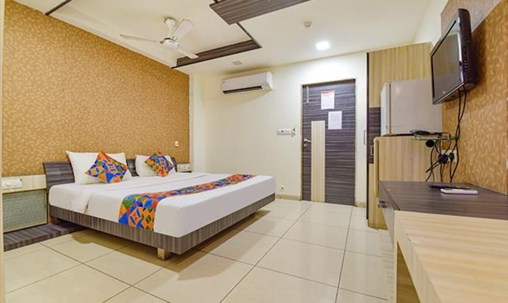 Фото Fabhotel Kia Residency