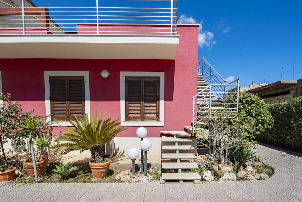 Фото Villa Tonnara 50m dal mare