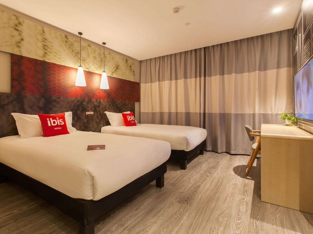 Фото Ibis Wuhan Hubu Alley Hotel