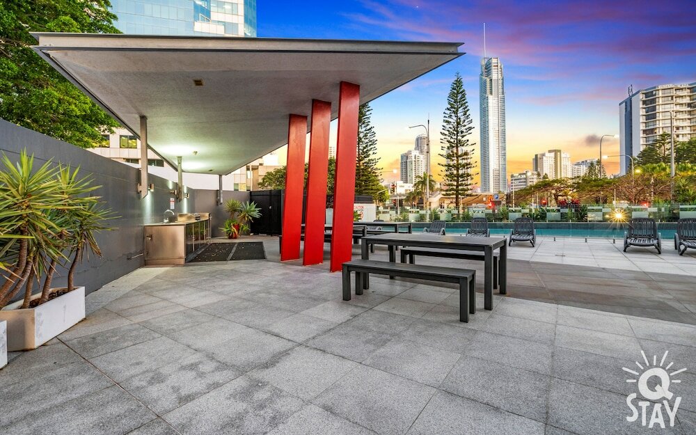 Фото Avalon Apartments - Q Stay