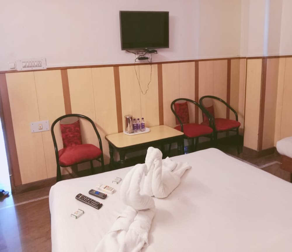 Фото Hotel Shivaals Residency