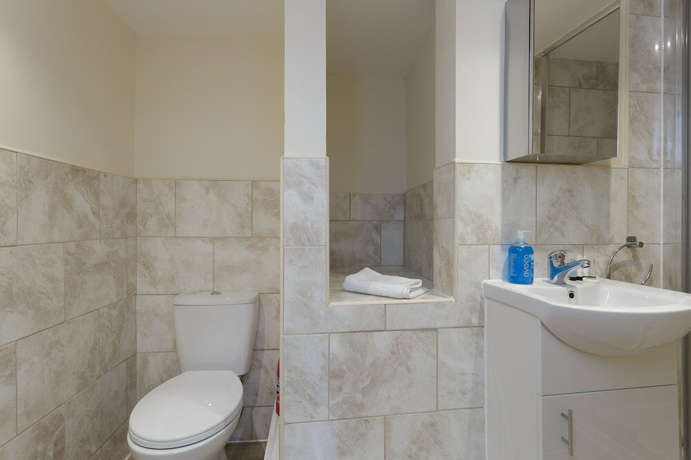 Фото St Mary's Modern Central Huge Studio Apartments