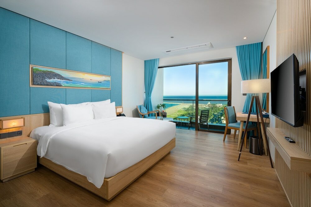 Фото Sala Grand TuyHoa Hotel