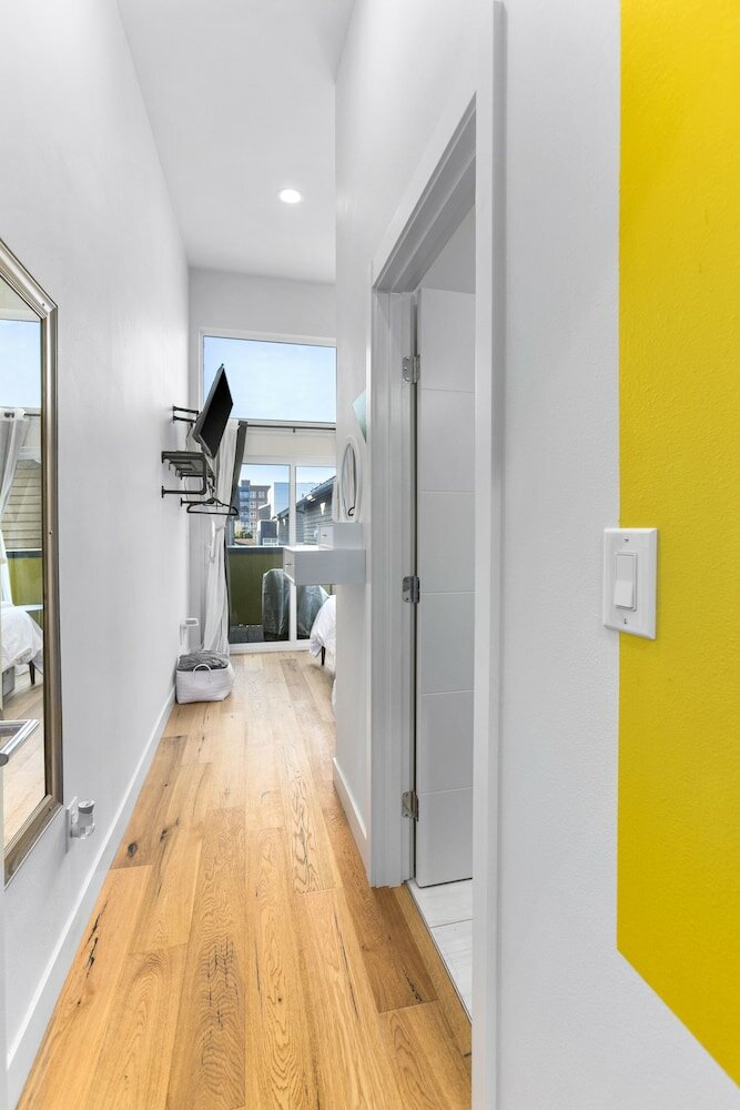 Фото Modern Sustainable Design in Ballard