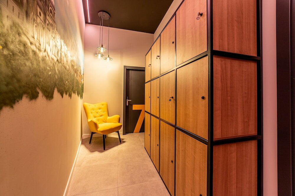 Фото Petit Hostel La Latina