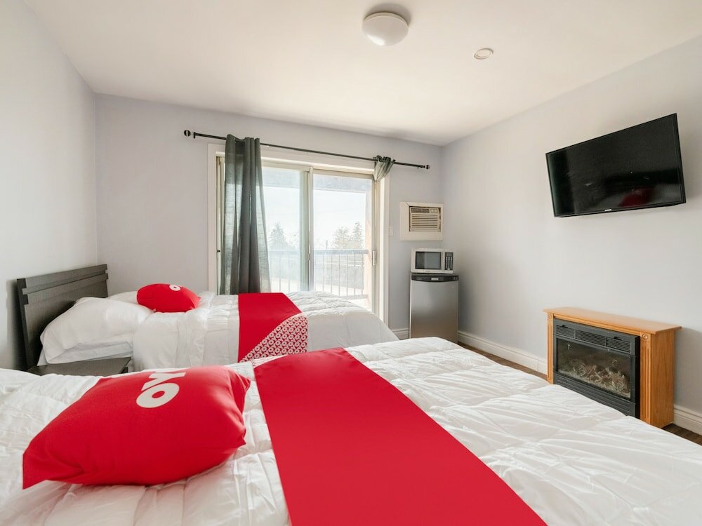 Фото Hotel Beaverton On - Lake Simcoe