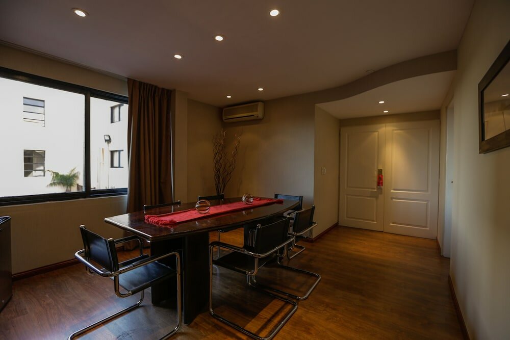 Фото Howard Johnson by Wyndham San Pedro