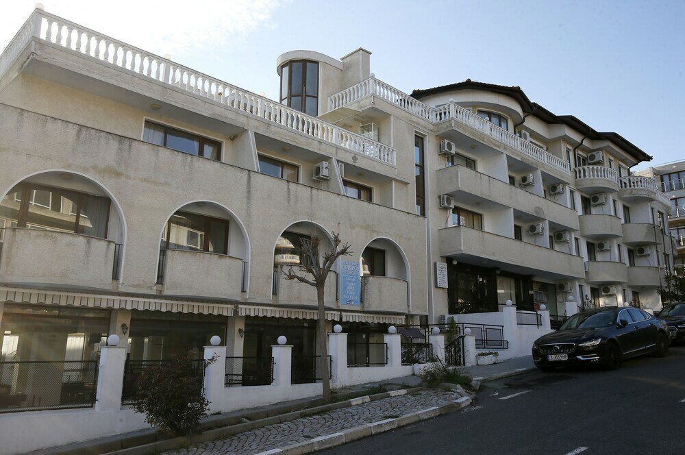 Фото Hotel Corona by Asteri Hotels