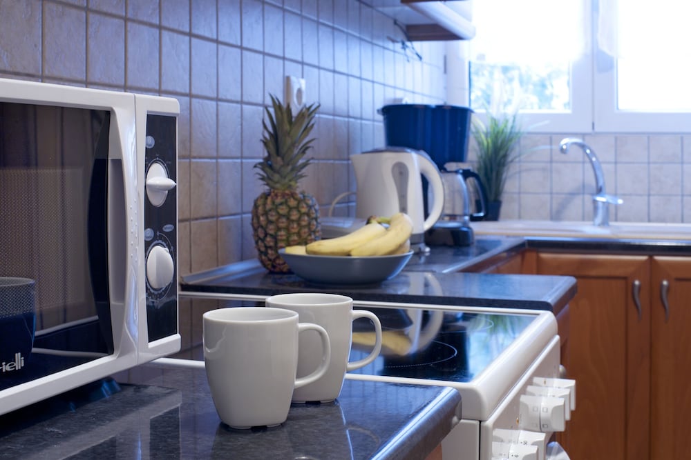 Фото Comfortable Apartment At The Foot of The Odeon of Herodes Atticus