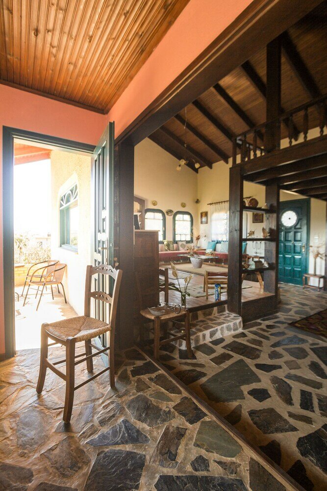 Фото Gorgeous Stone Cottage by the sea