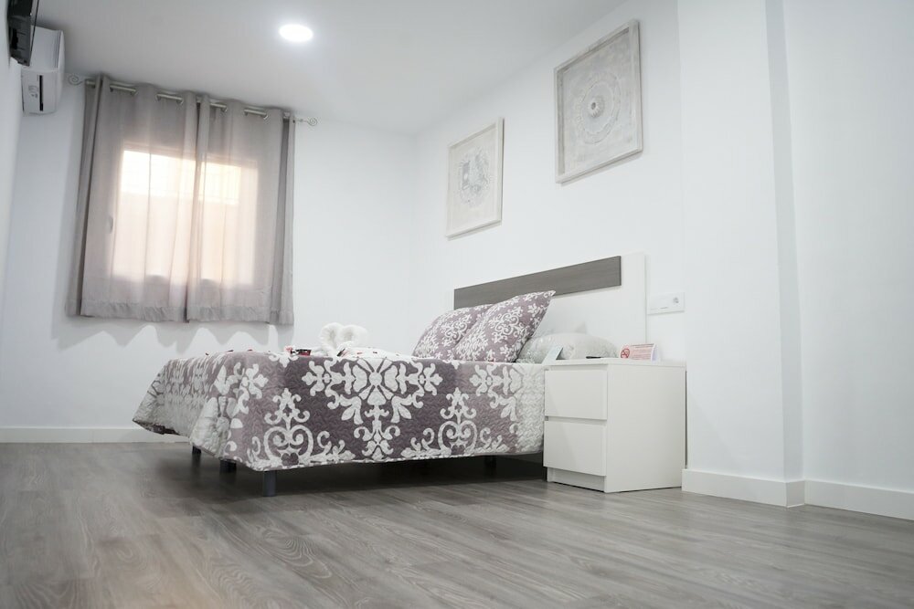 Фото Hostal Goyesco Plaza