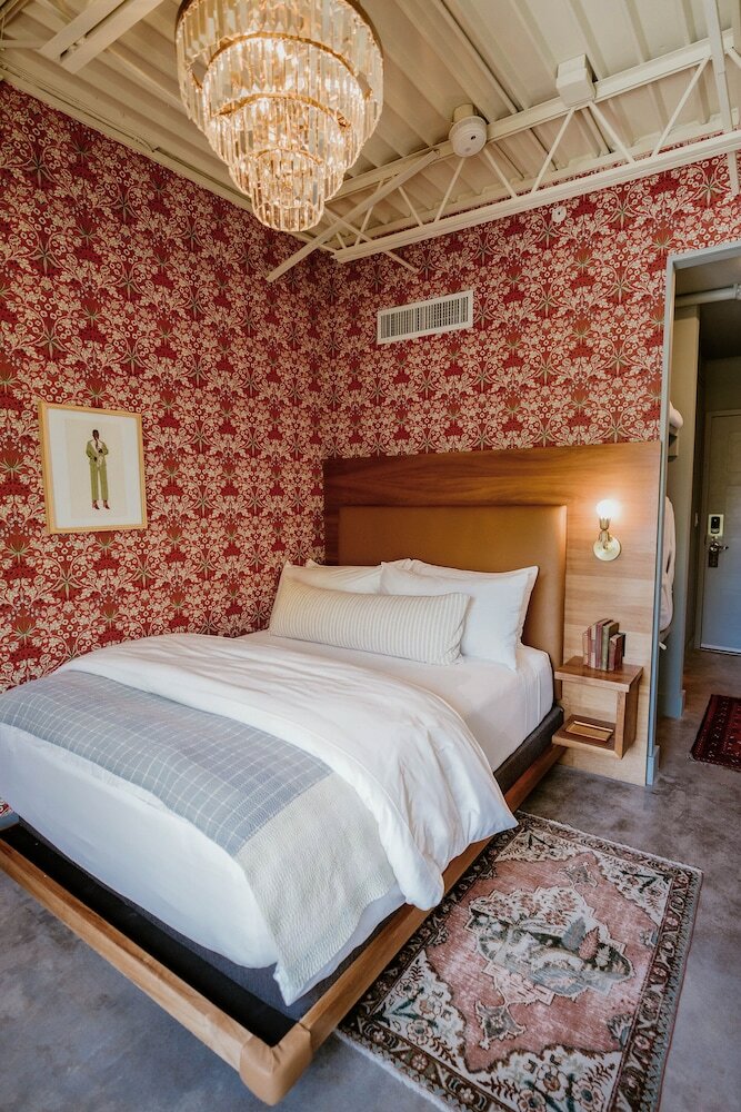 Фото The Frances Modern Inn