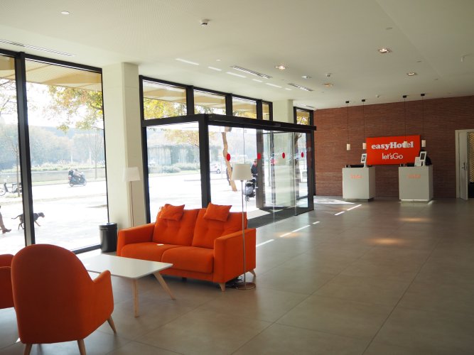 Фото EasyHotel Málaga City Centre