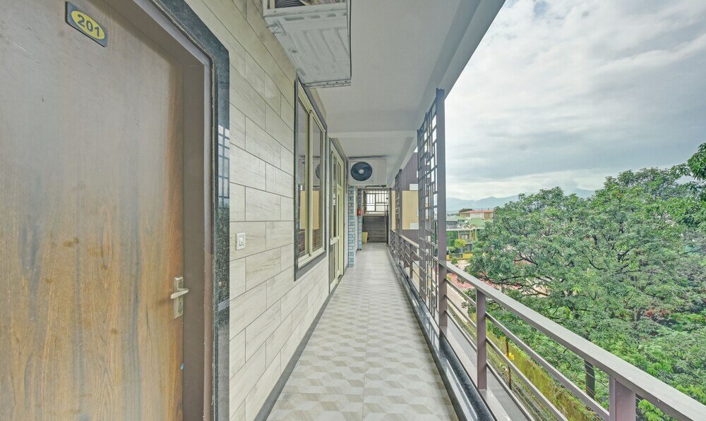 Фото Itsy by Treebo - Krishna Heights