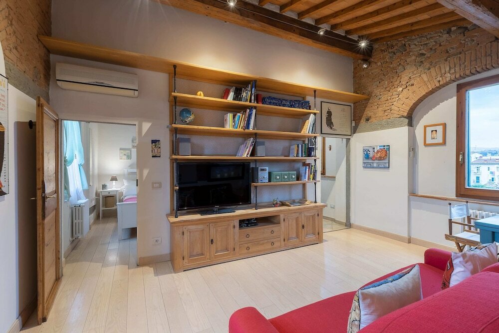 Фото Sanzanobi Nest-hosted by Sweetstay