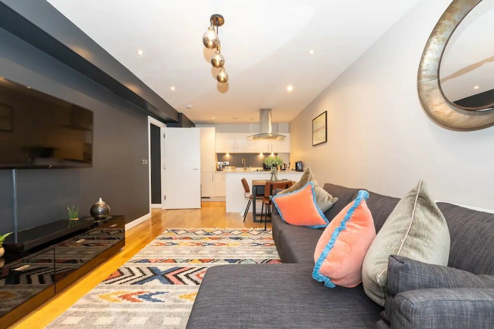 Фото Stylish & Luxurious 2 Bedroom Flat - Shoreditch